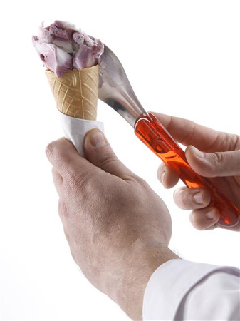 Eiscremespachtel mit Tritangriff rot