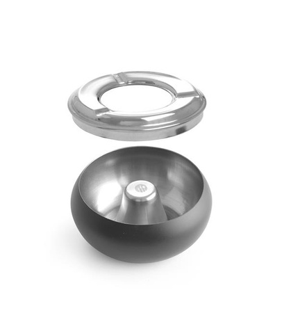 Schwarzer Aschenbecher