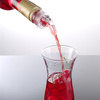 Rote Ausgießerflasche